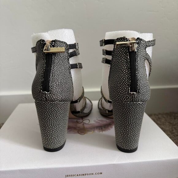 NIB Jessica Simpson Women's Stassey Strappy Block Heel Dress Sandals Size 5.5 - Picture 4 of 5